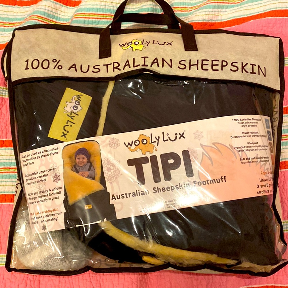 Australian Sheepskin Footmuff